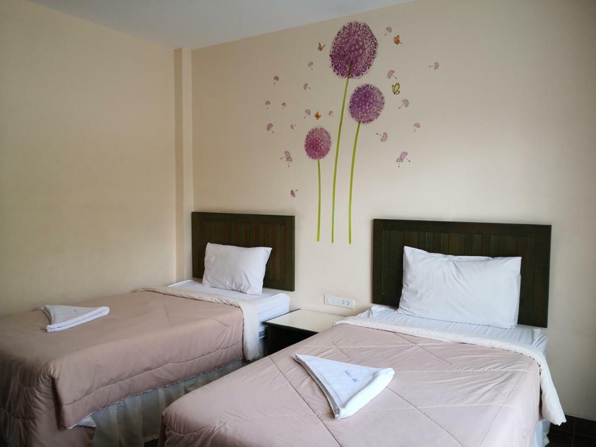 Baan Suksiri 3*