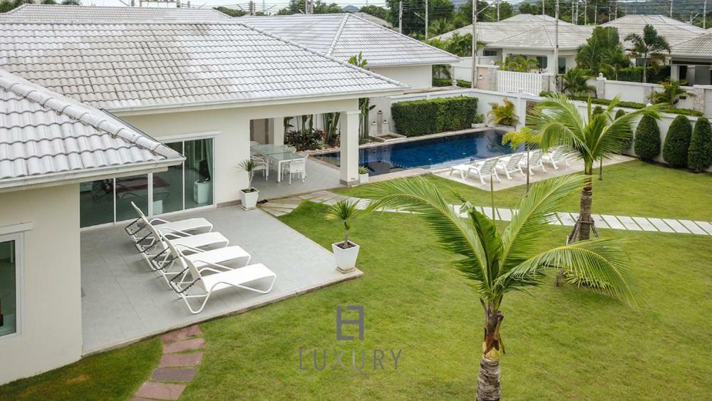 Pool With 4 Bedrooms L50 Villa Hua Hin