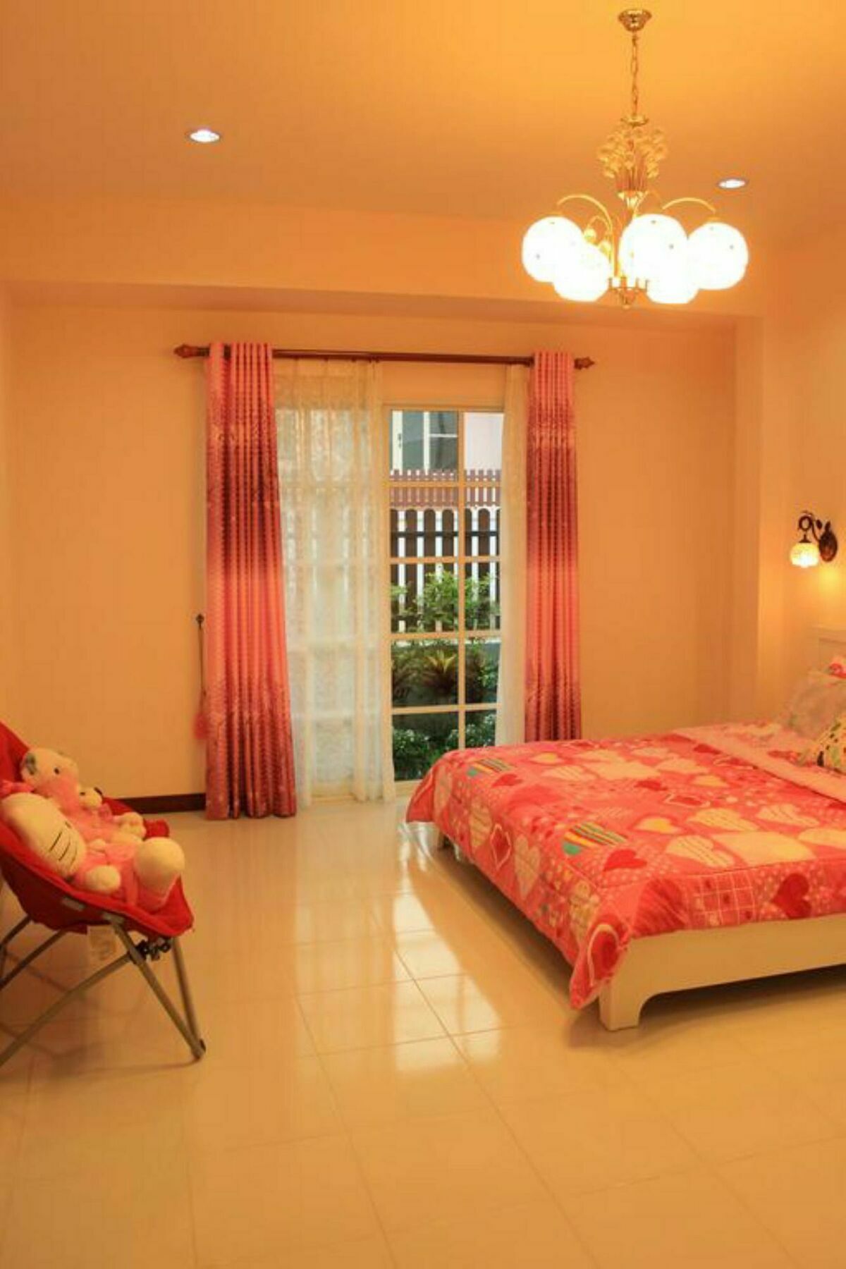 Peach Pool Holiday home