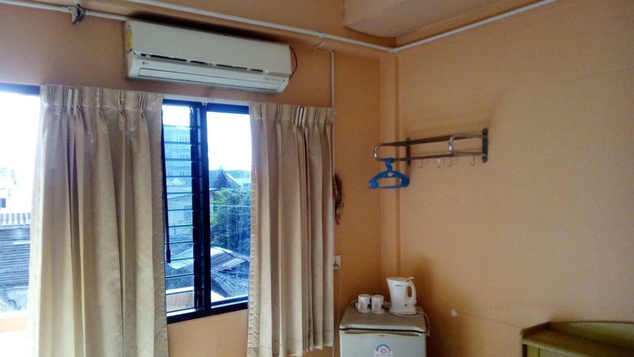 M & A Rumah tetamu