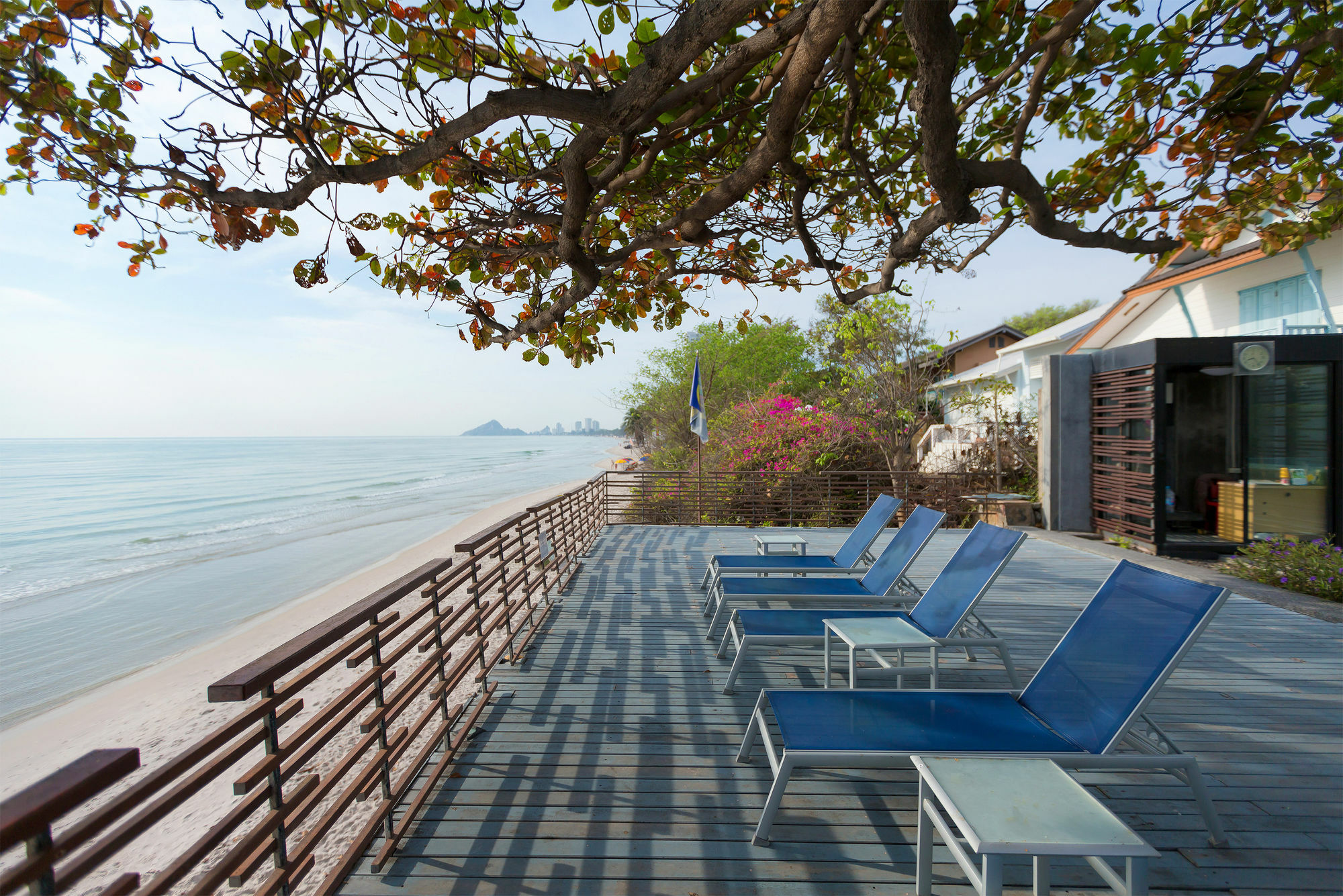 Baan Sanploen Beachfront Căn hộ *