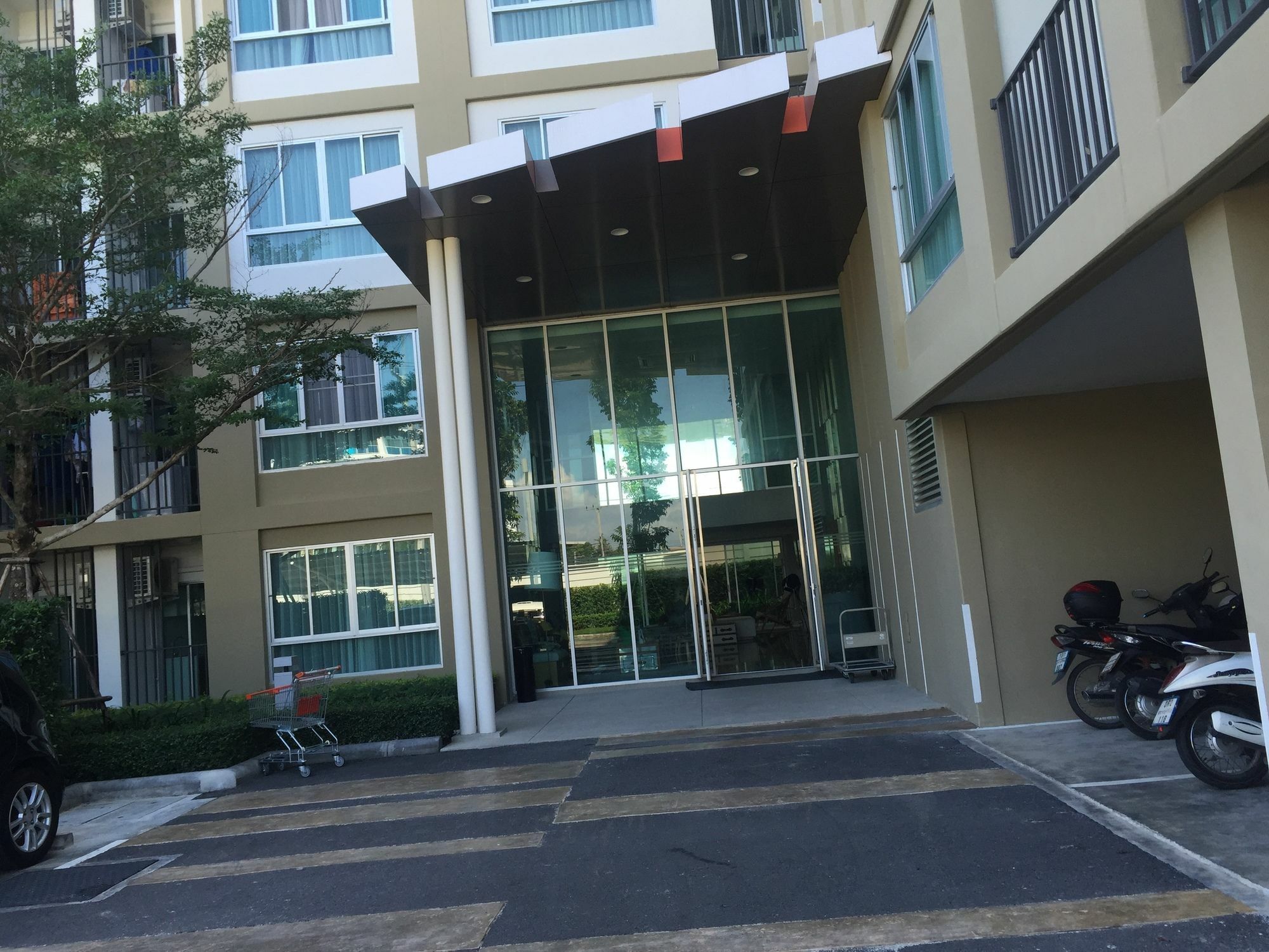Hotel Baan Imm Aim By Life At Sp