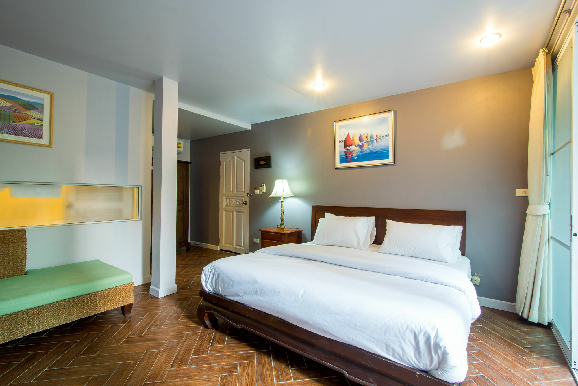 Bua Hotel 3*
