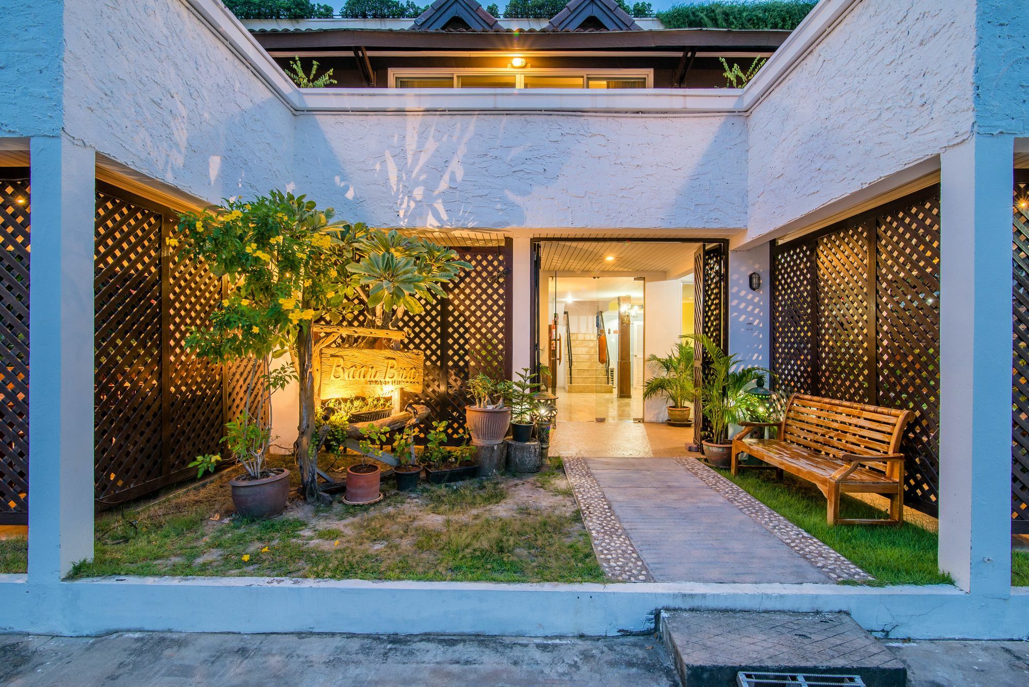 Hotel Bua