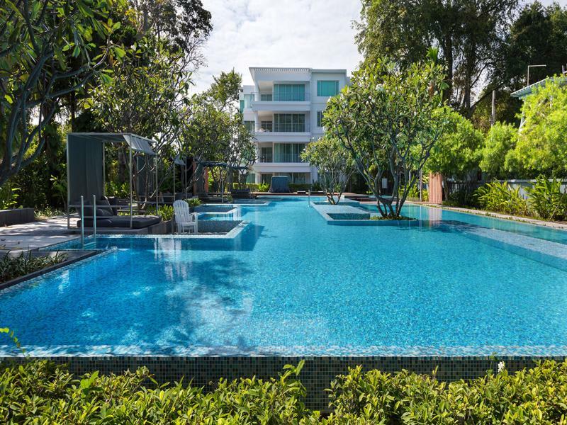 Baan Sandao Beachfront Hotel