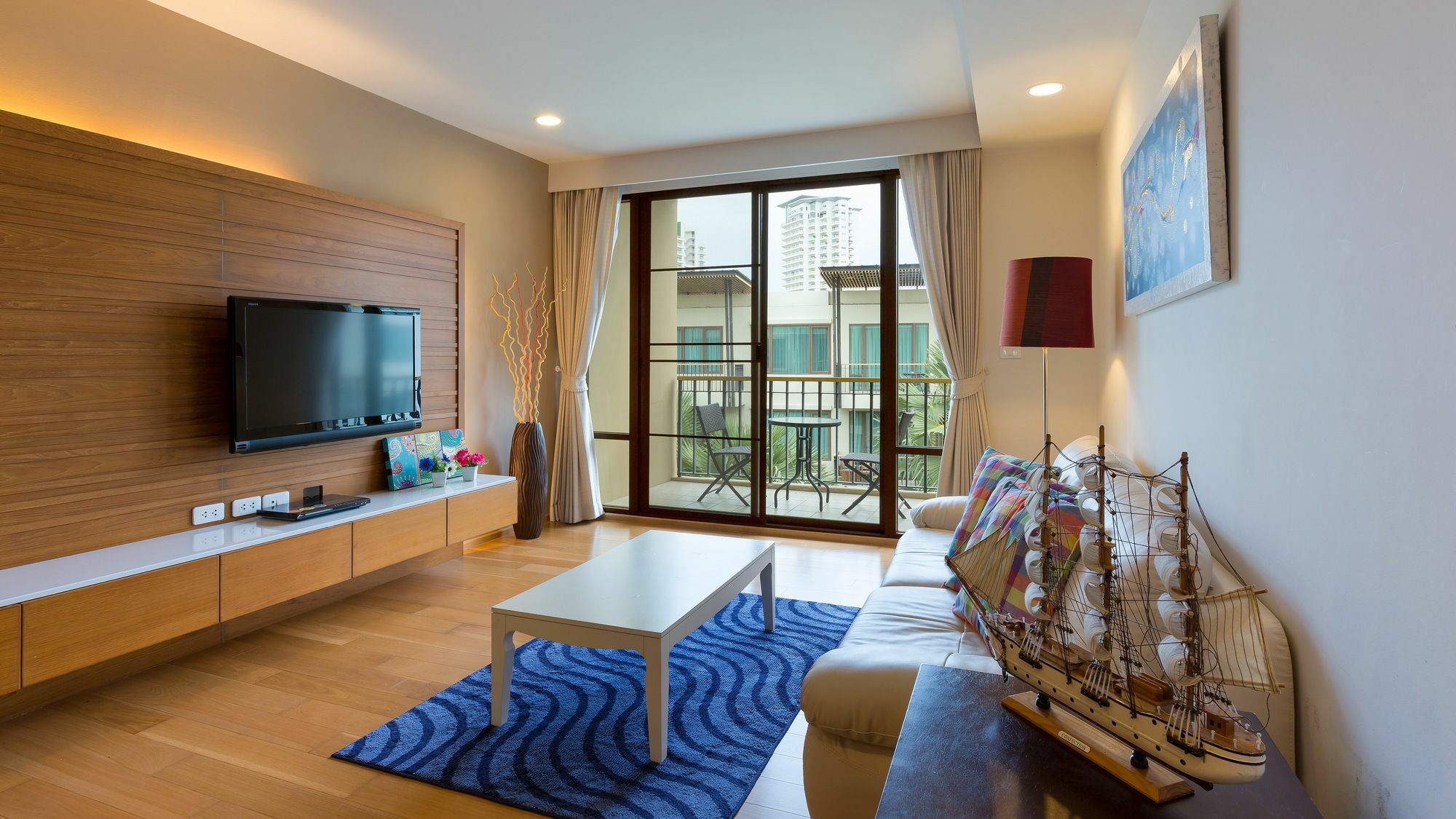 Hotel Baan Sansuk Beachfront