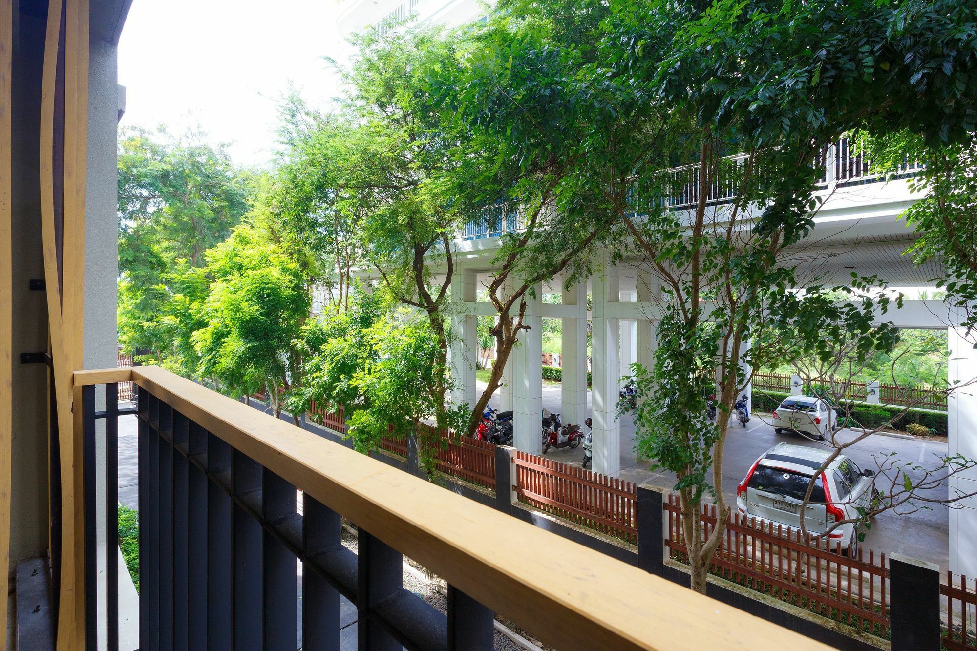 Hotel Baan Sansuk Beachfront