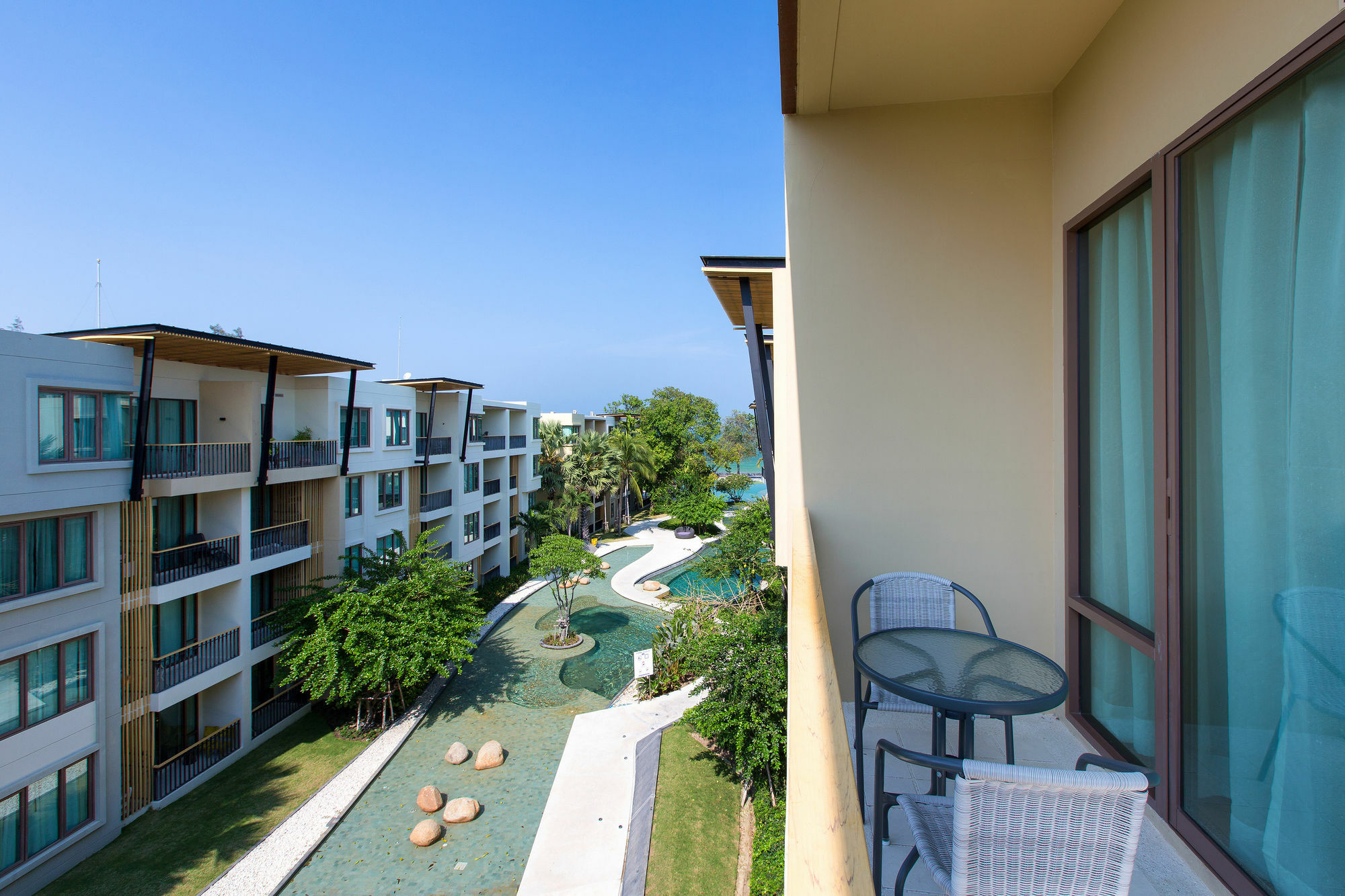 Baan Sansuk Beachfront Hotel