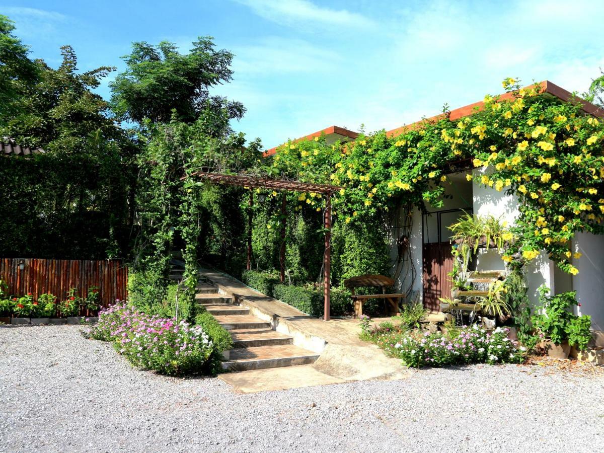 Baan Sabaaidee - Adult Friendly 3* HHQ