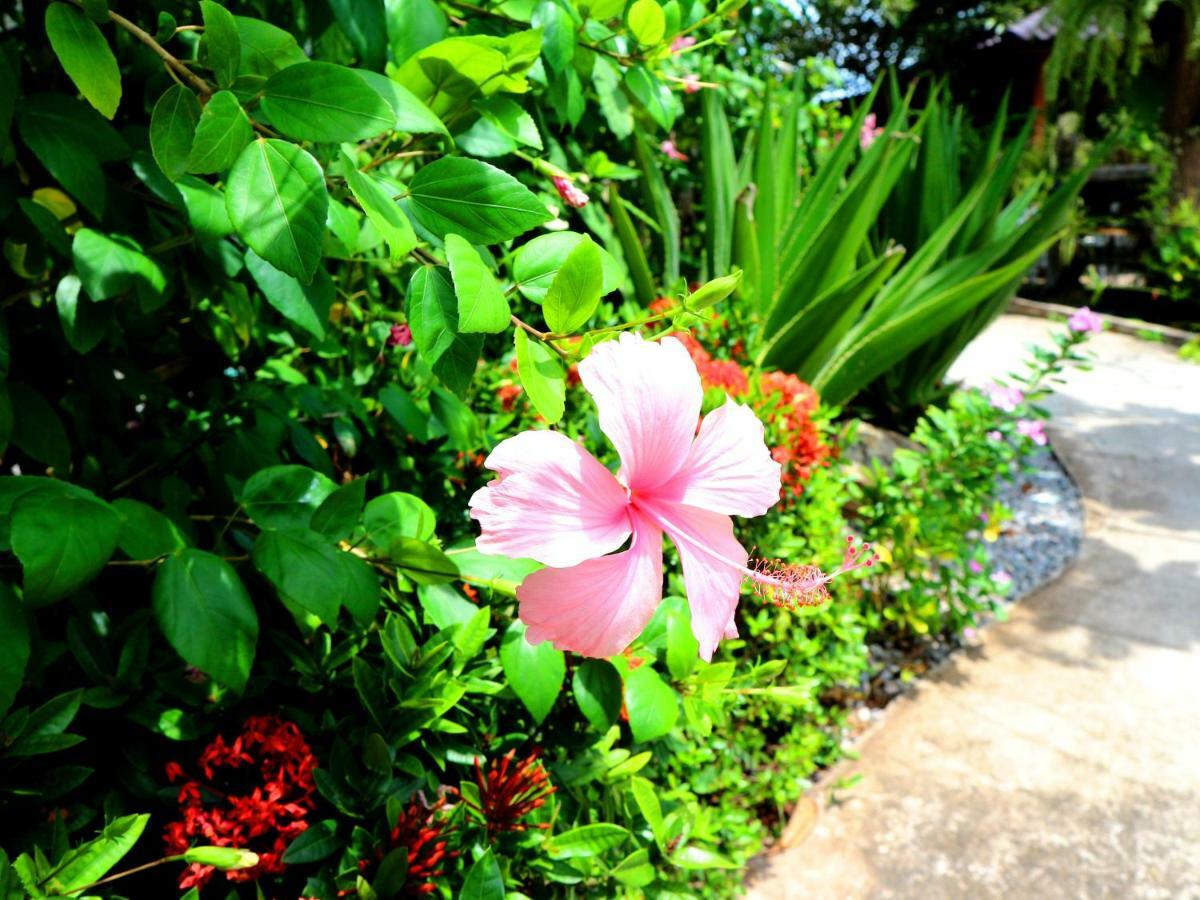 Baan Sabaaidee - Adult Friendly Hotel HHQ