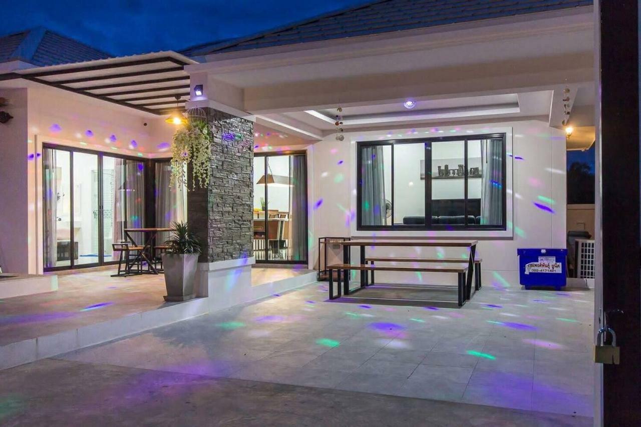 Thanycia Pool Holiday home *