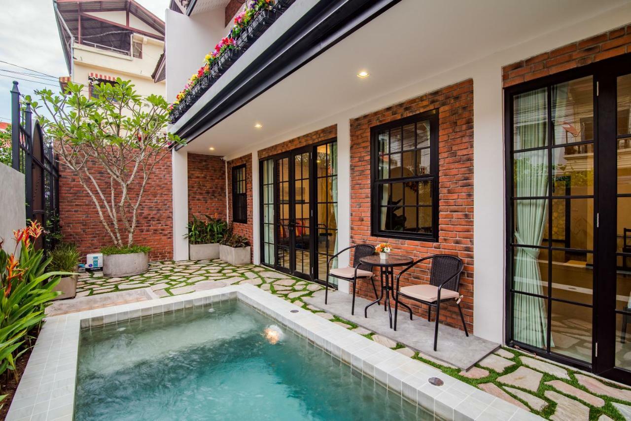 Seatown Poolvilla *