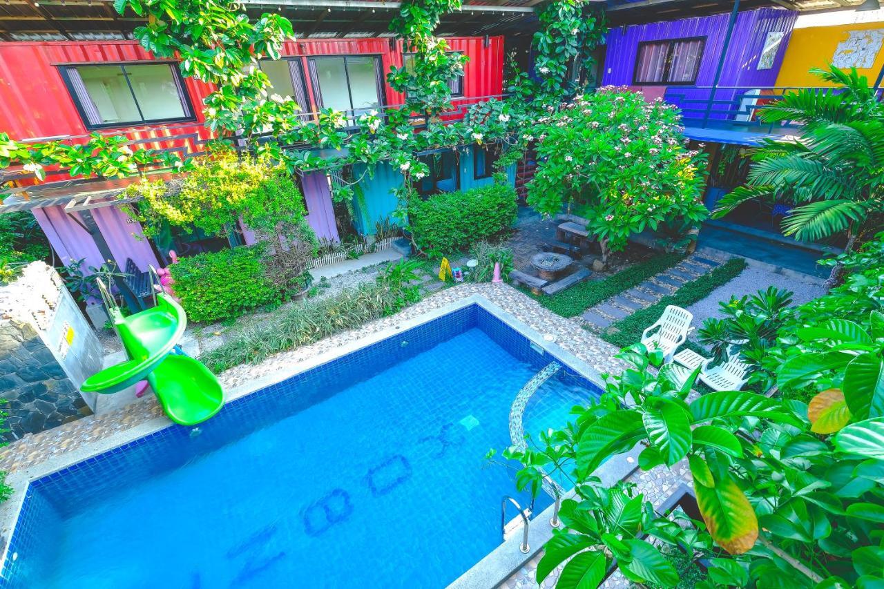 Resort In Boxes 2*