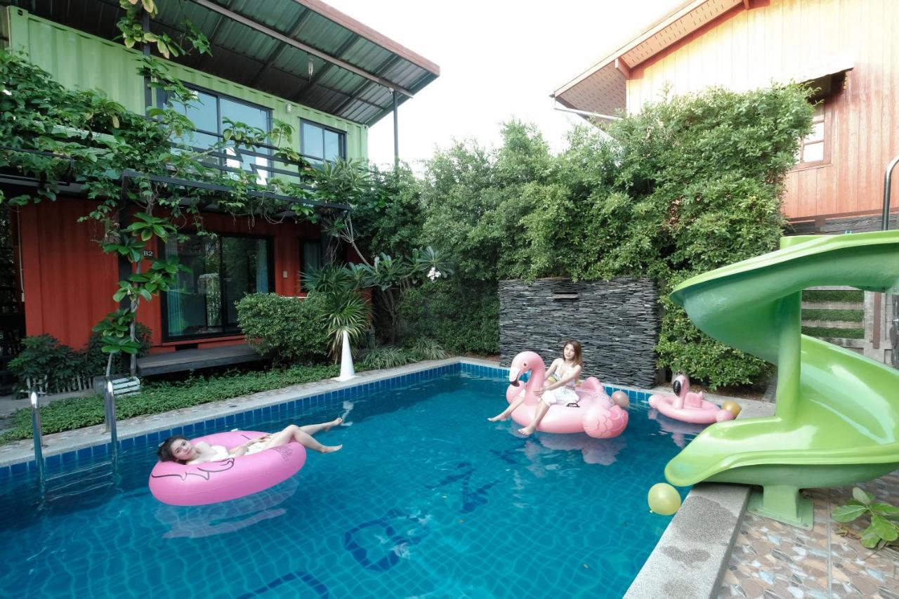 Resort In Boxes 2*