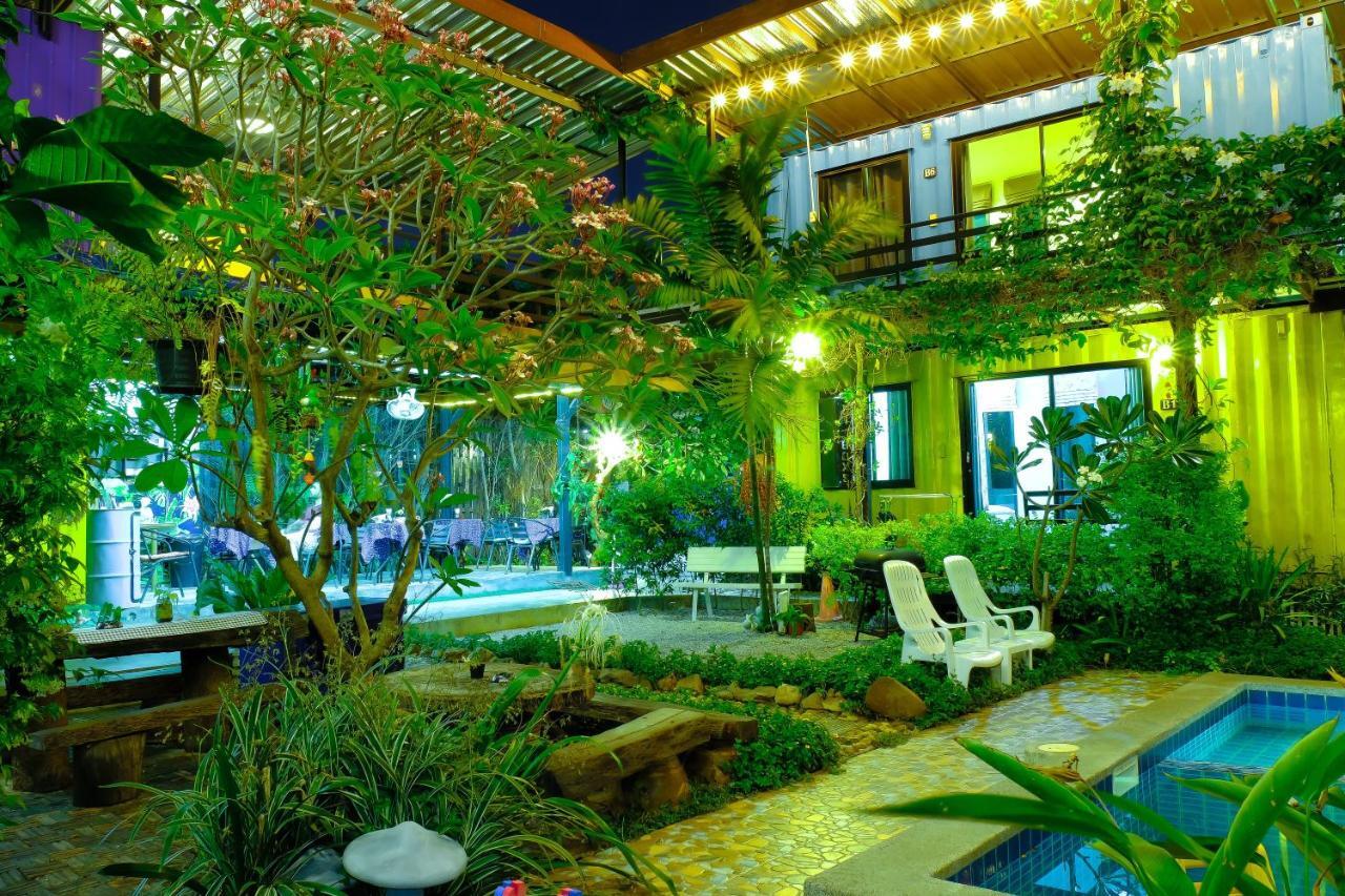 Resort In Boxes 2*