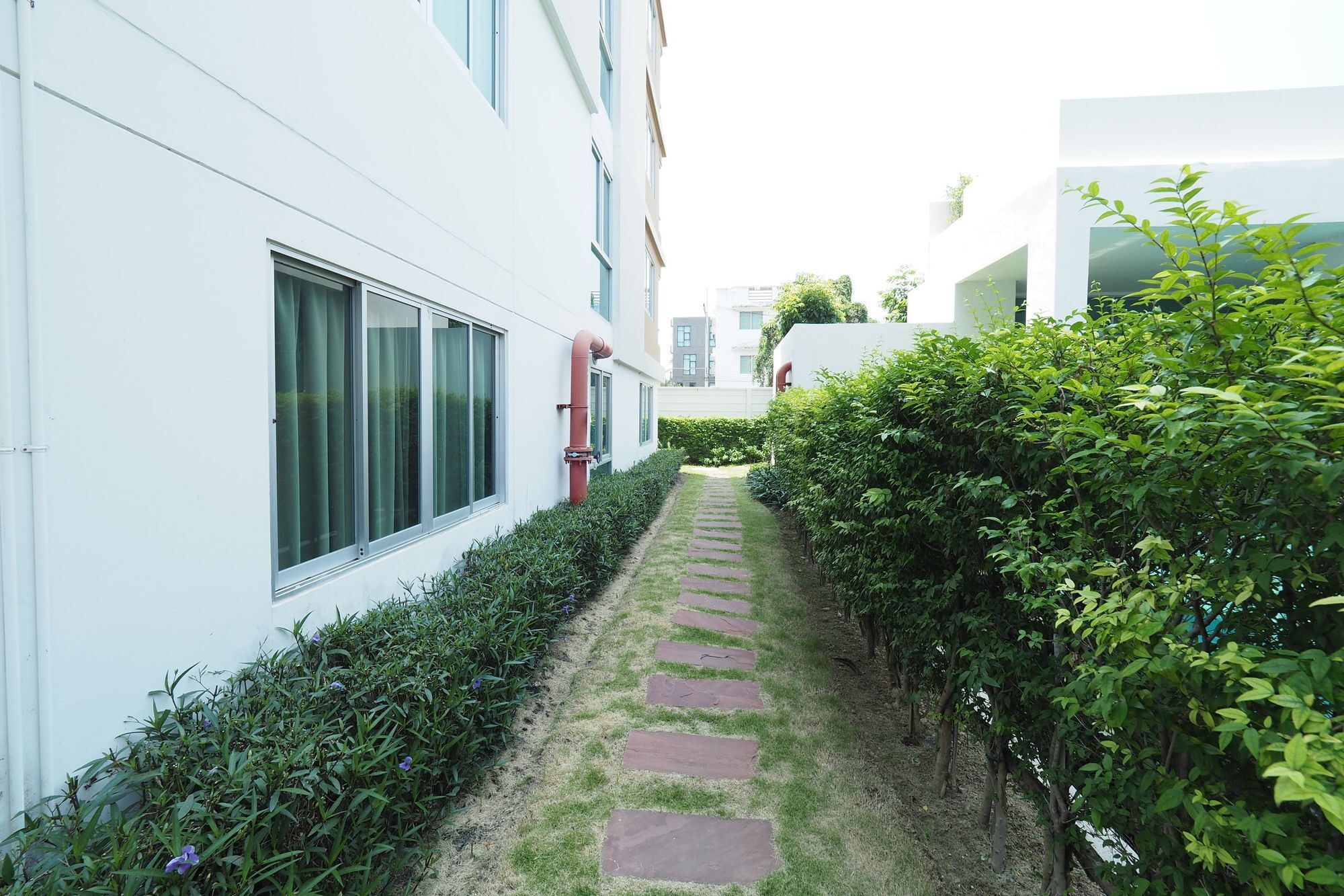 Baan Koo Kiang By Monta Apartment *