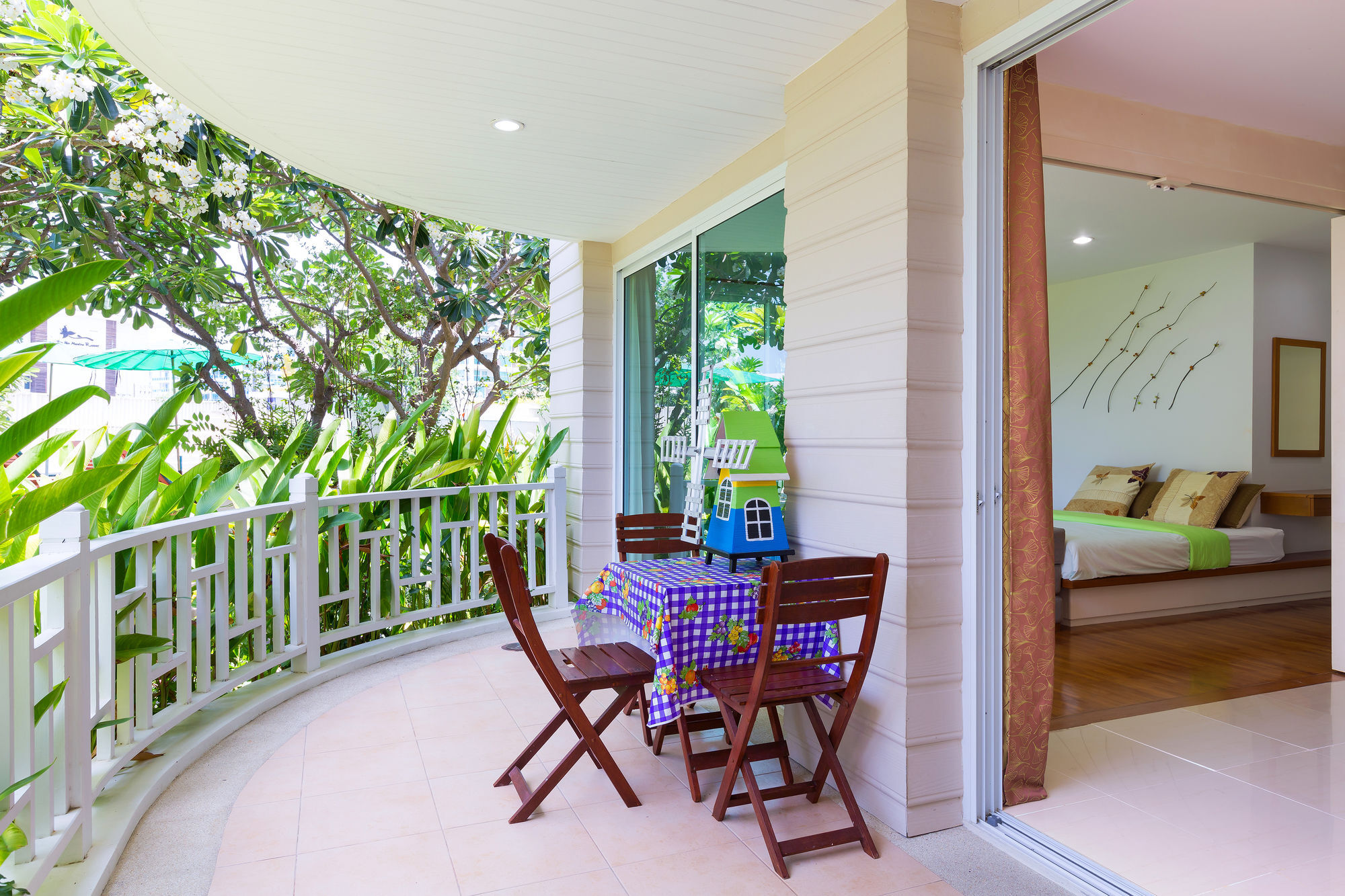 Apartment Baan Poolom Beachfront Hua Hin