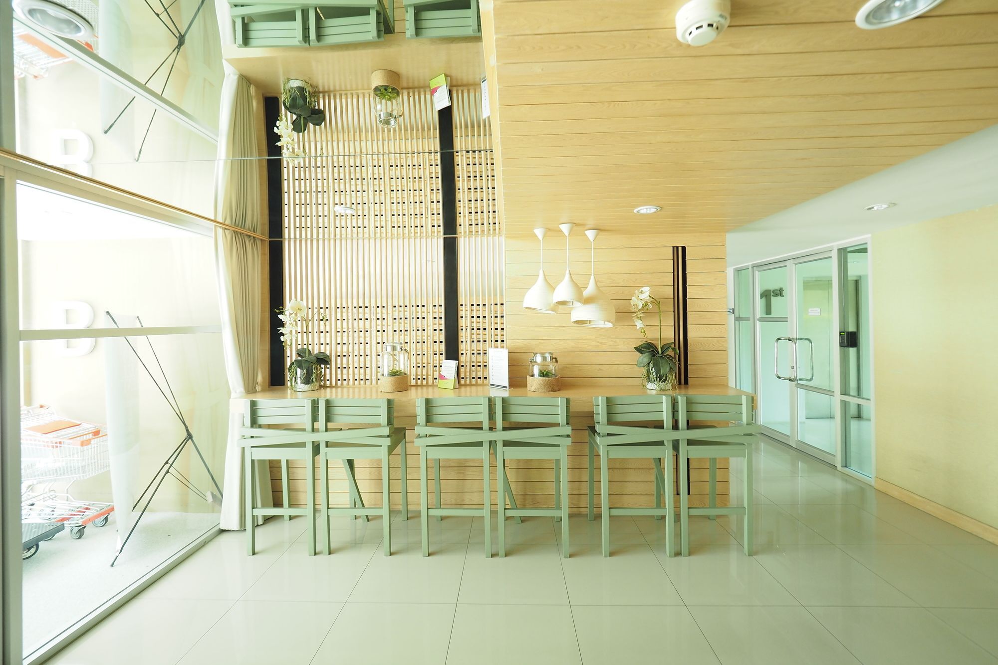Baan Koo Kiang By Monta Apartment