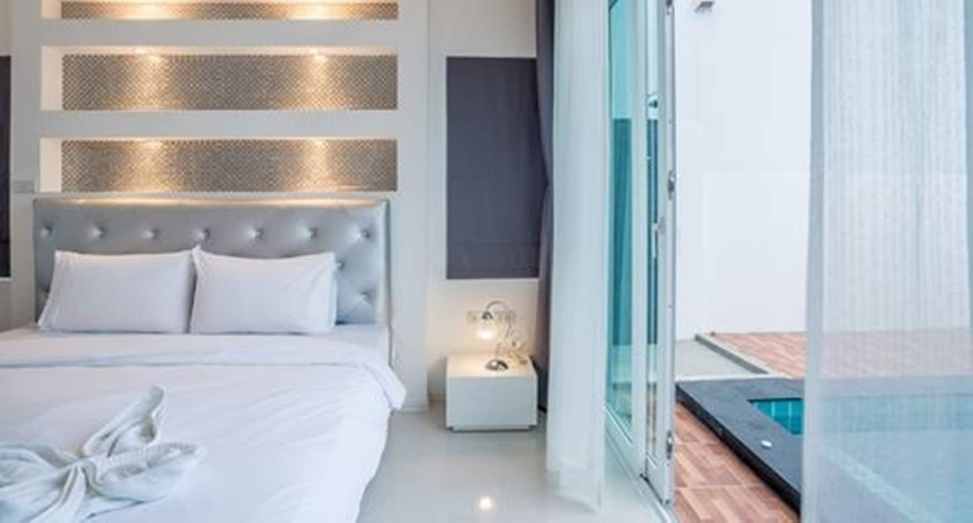 Capital O 1009 Leleaf Valley Pool Hotel 3*
