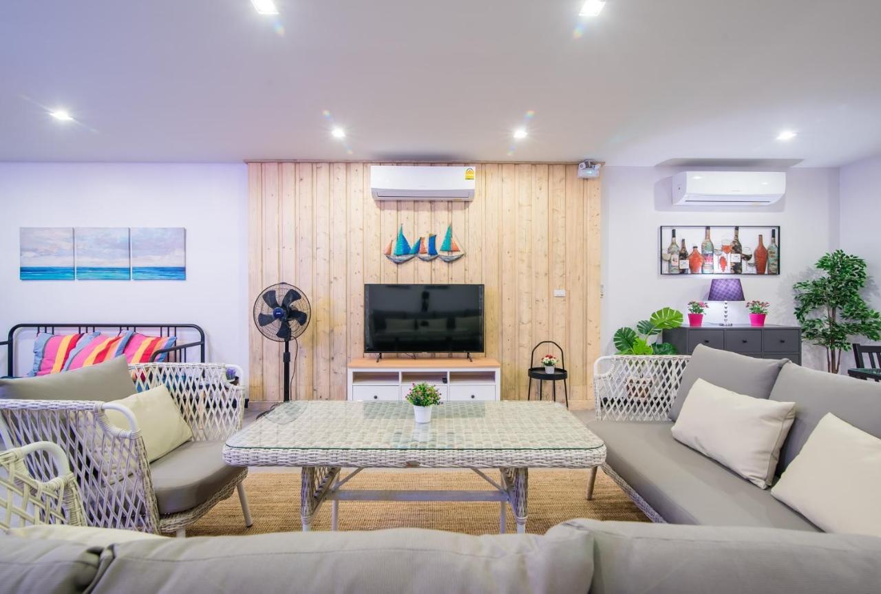 Seatown Poolvilla Holiday home *