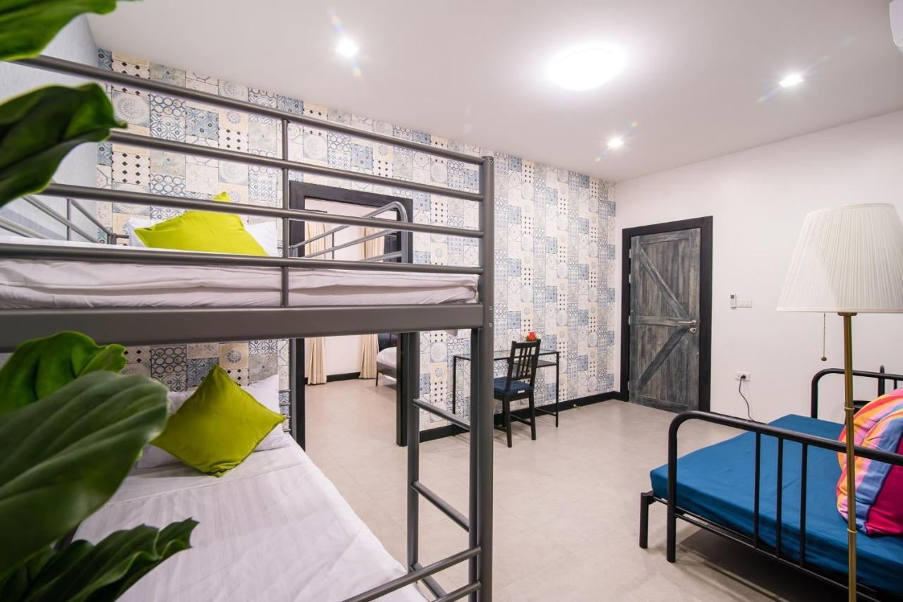 Seatown Poolvilla Holiday home *