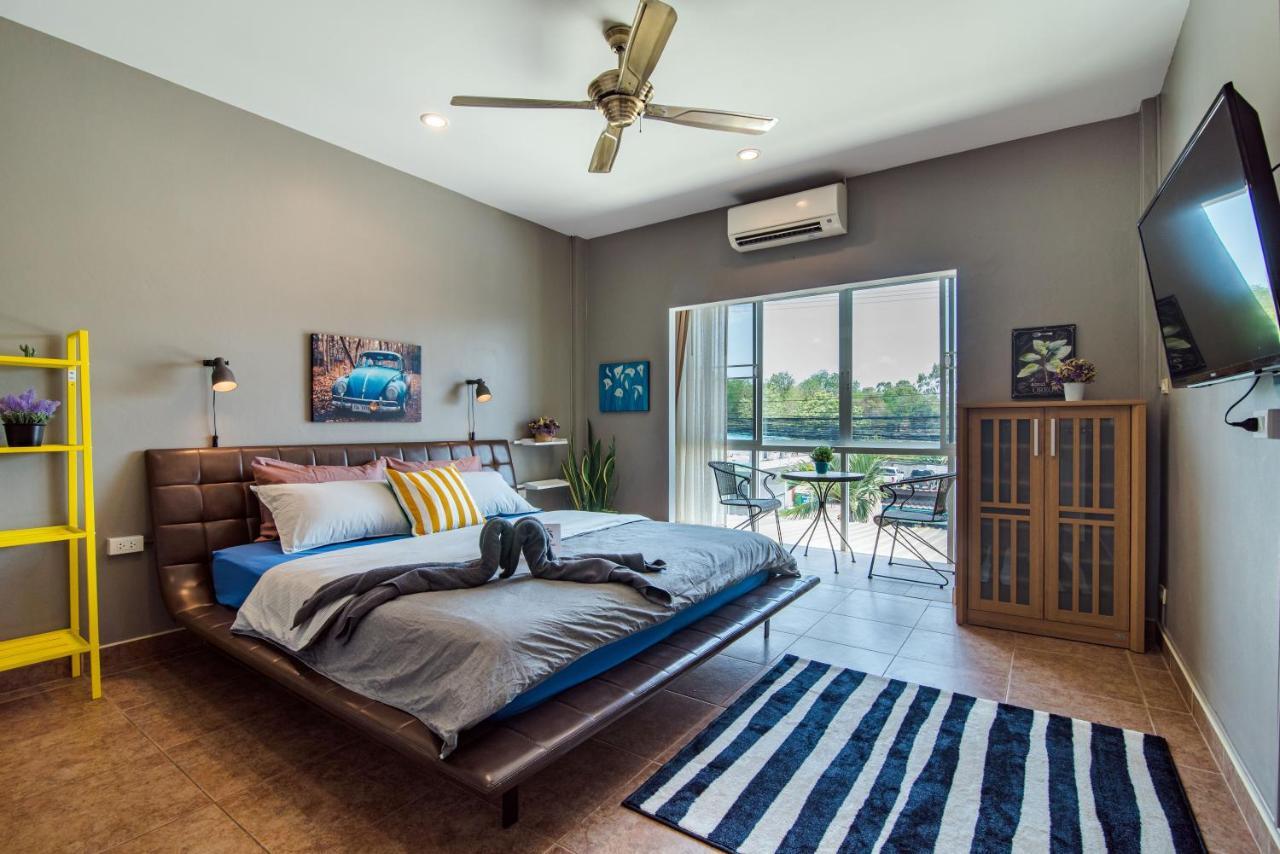 Super Townhouse In Center, 10 Minutes Walk To Beach, Night Market ... Holiday home
