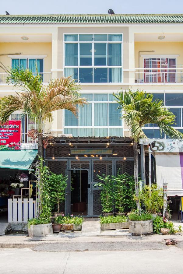 Super Townhouse In Center, 10 Minutes Walk To Beach, Night Market ... Holiday home