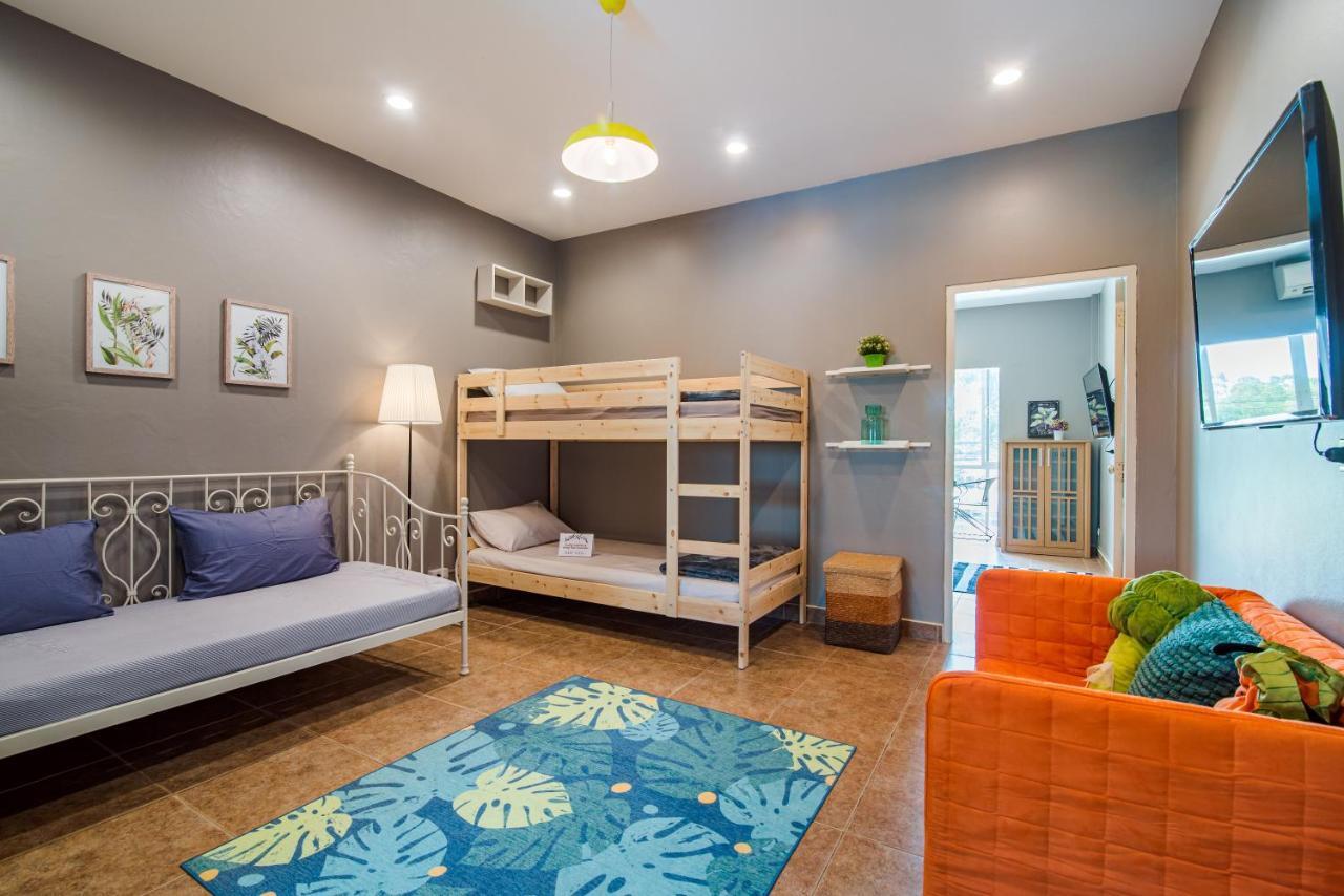Super Townhouse In Center, 10 Minutes Walk To Beach, Night Market ... Holiday home Hua Hin