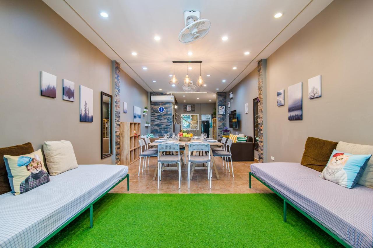Super Townhouse In Center, 10 Minutes Walk To Beach, Night Market ... Holiday home