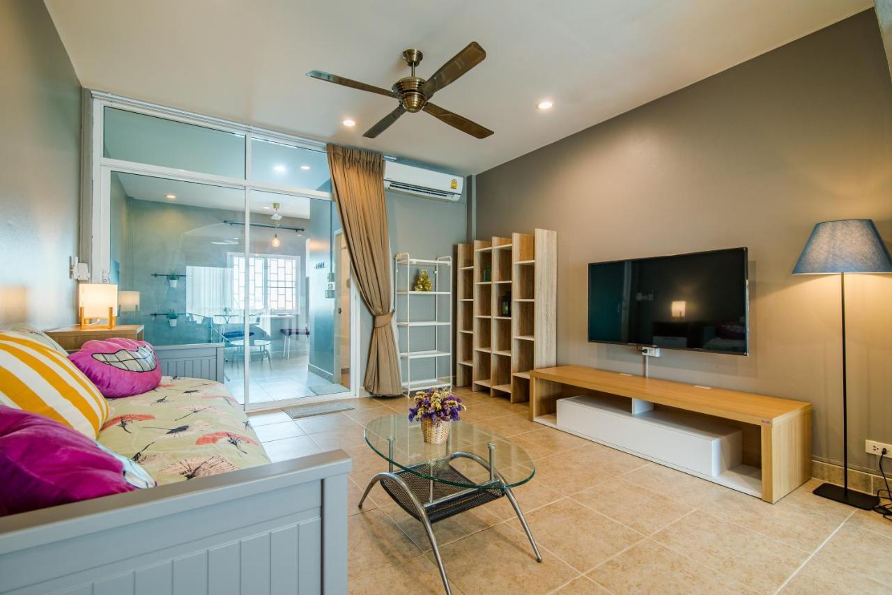 Super Townhouse In Center, 10 Minutes Walk To Beach, Night Market ... Holiday home Hua Hin