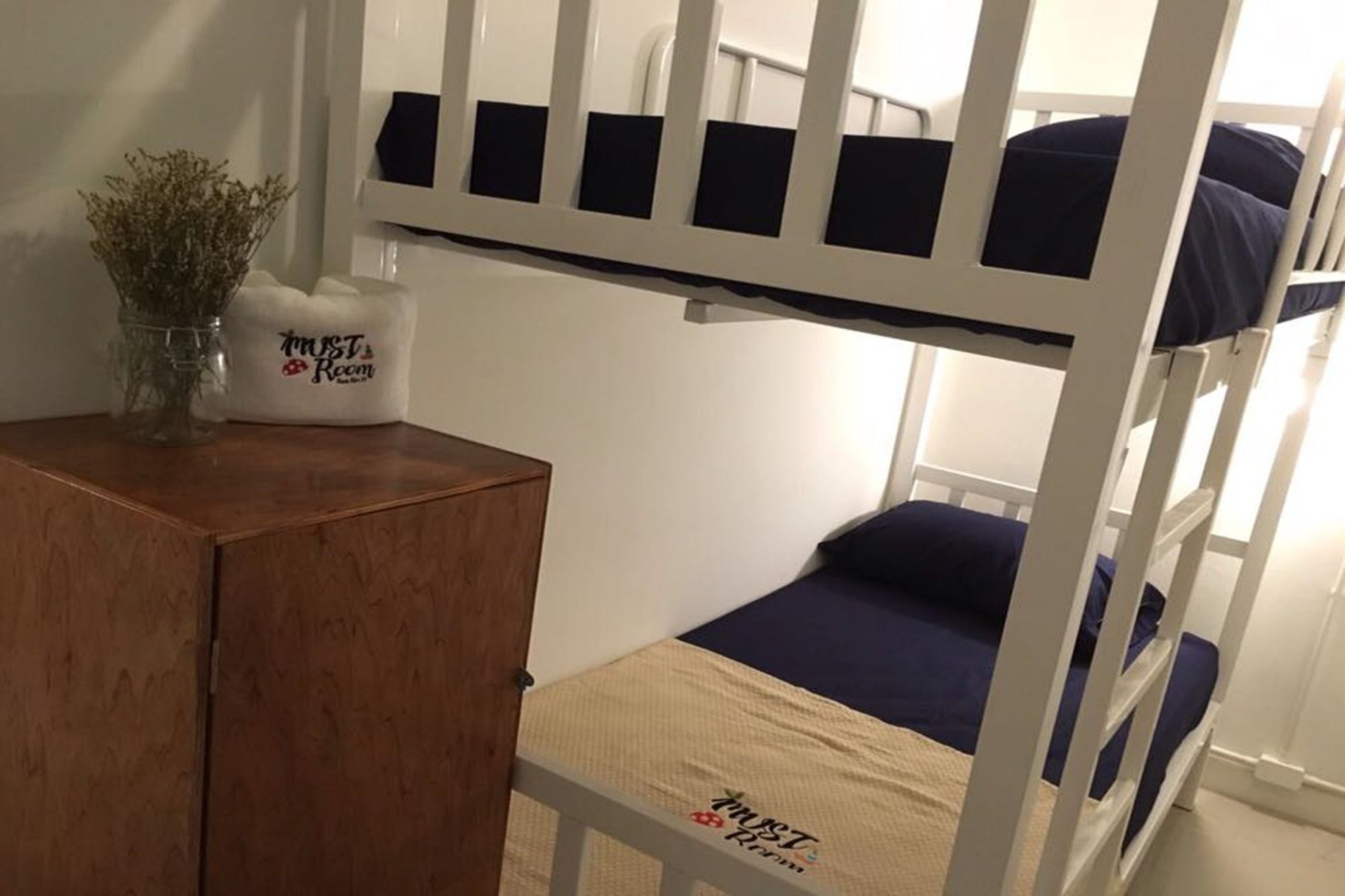 Must 51 Hostel *