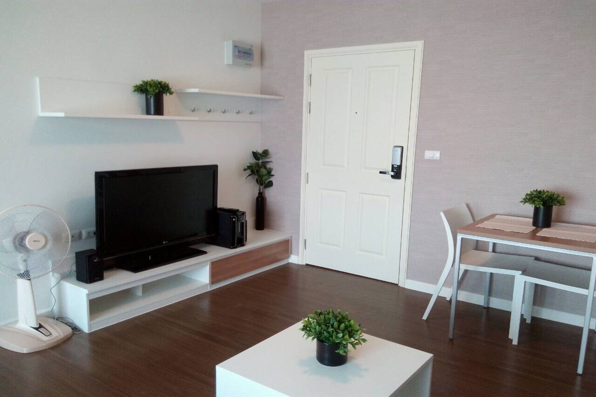 Apartment Baan Kiang Fah By The Sea