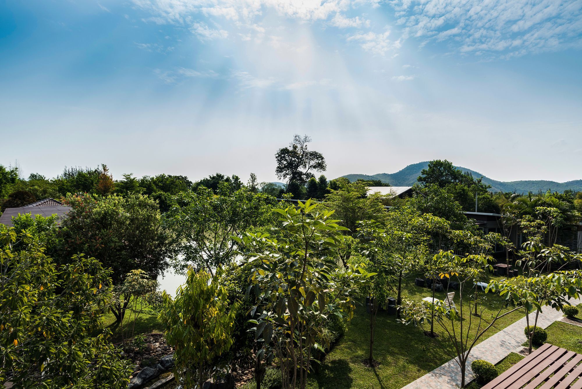 Farpratan And Garden Hotel