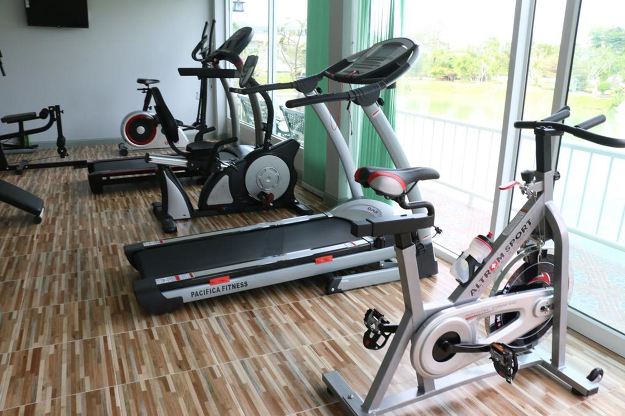 Farpratan And Garden Hotel 3*