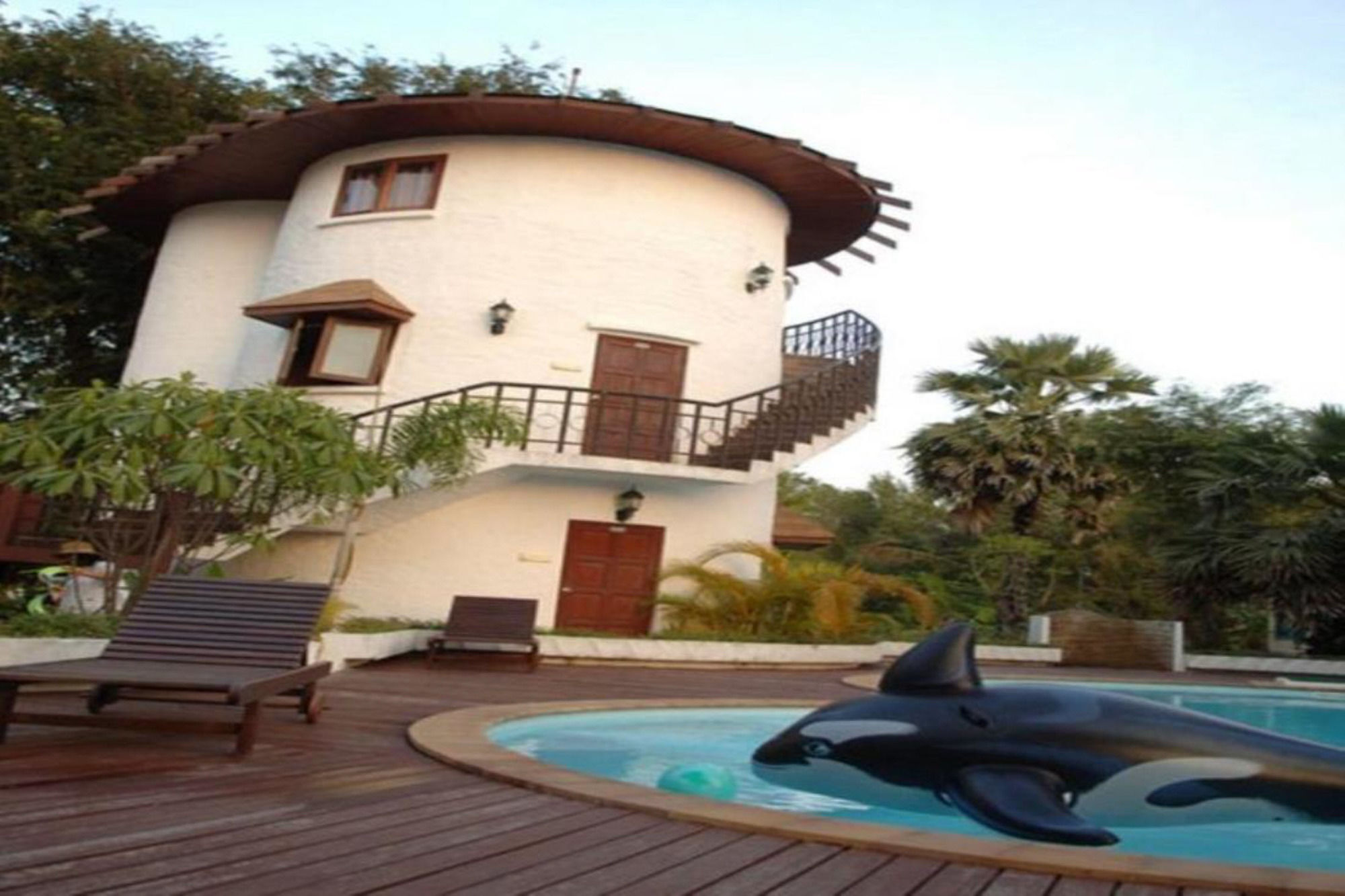 Boat Hotel 3*