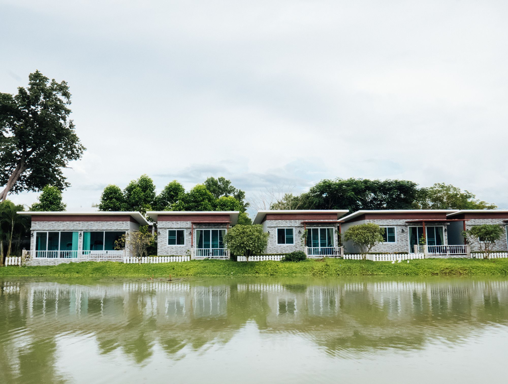 Farpratan And Garden Hotel
