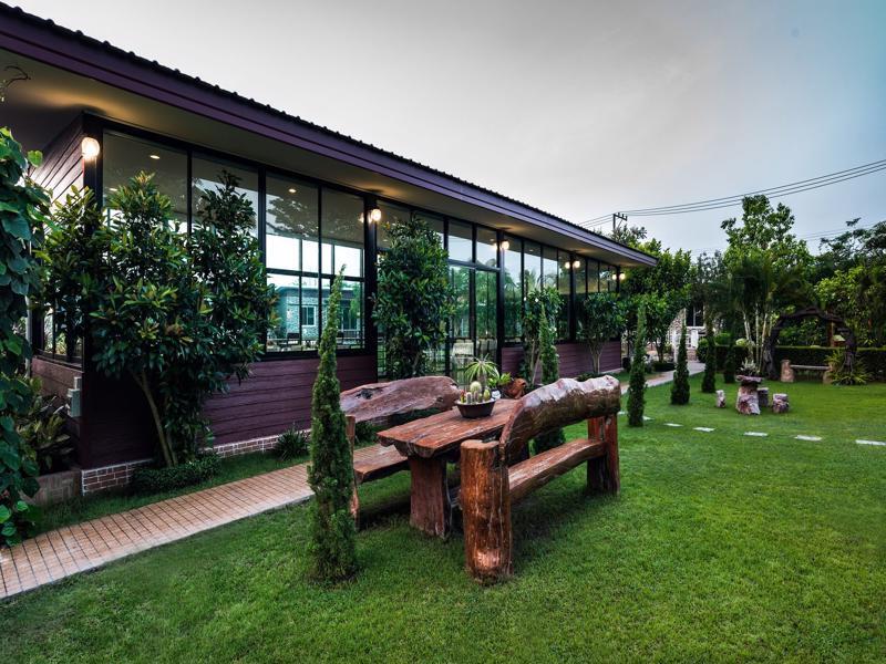 Farpratan And Garden Hotel 3*
