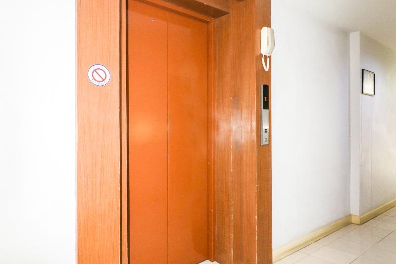 Khách sạn Oyo 227 Suchaya House 3*