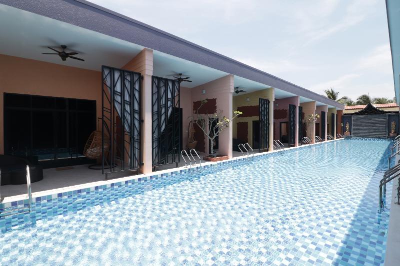 Baan Noppadol Loft Hotel 3*