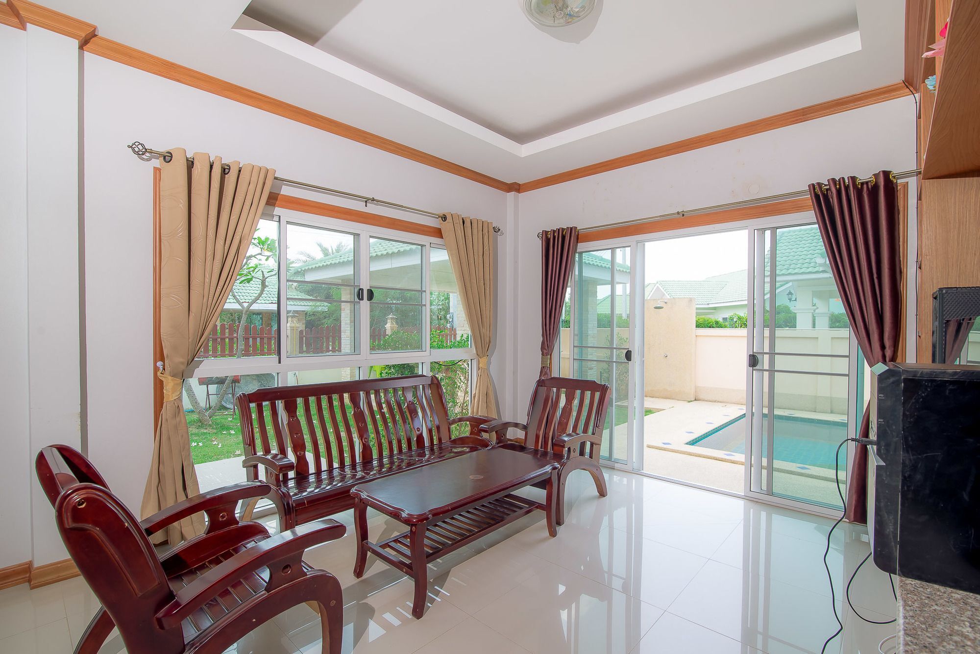 Baan So Party Pool Villa *