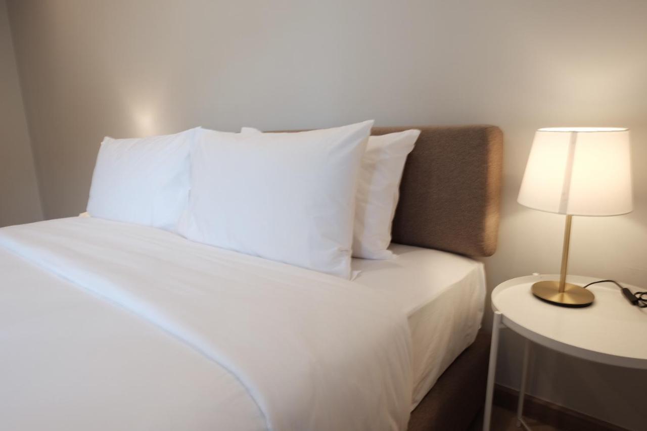Hotel Maleesa Place HHQ