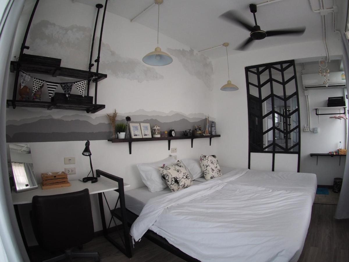 Jetty Hostel *