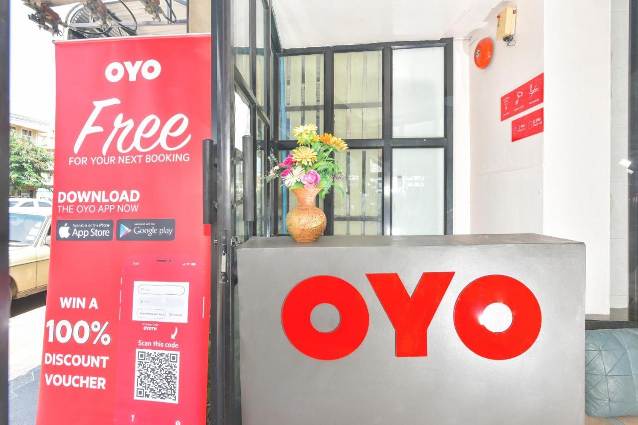 Oyo 447 Royal Express Khách sạn 2*
