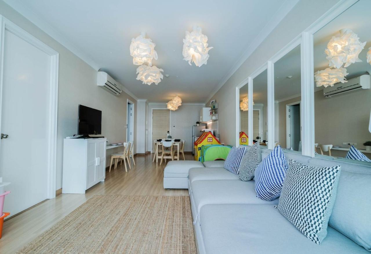 F304 My Apartment *