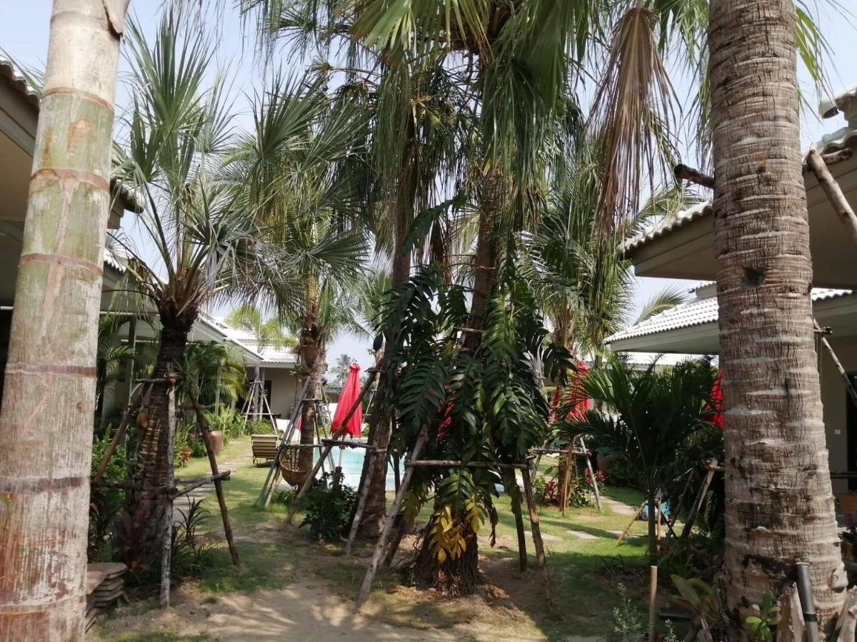 Tropical House​ Resort HHQ