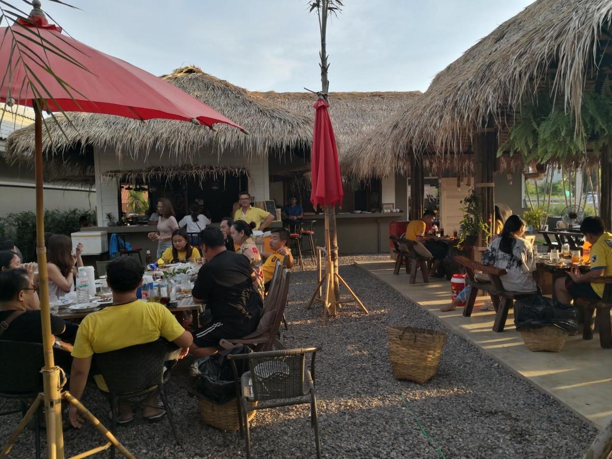 Tropical House​ Resort HHQ