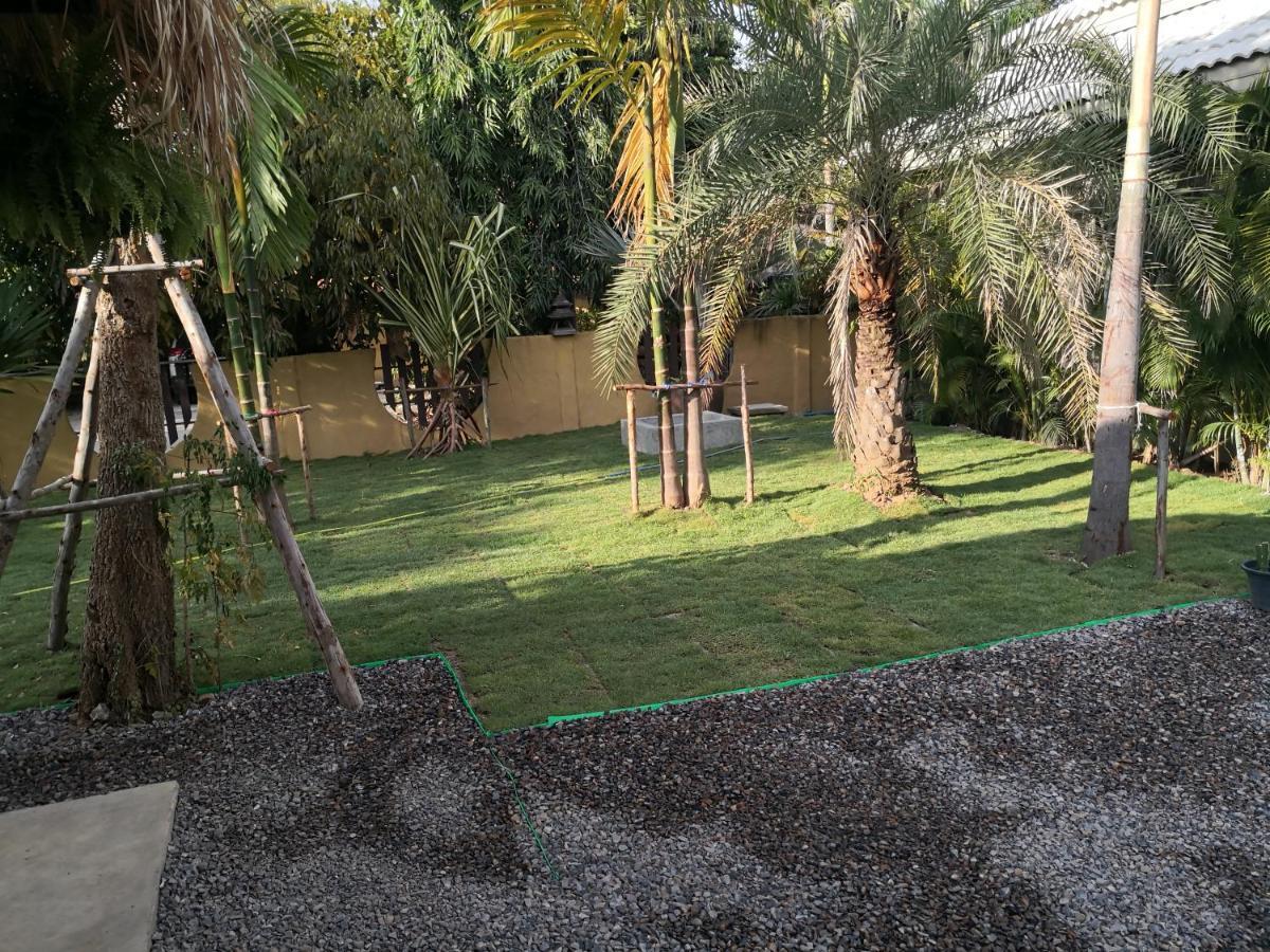 Tropical House​ Resort *
