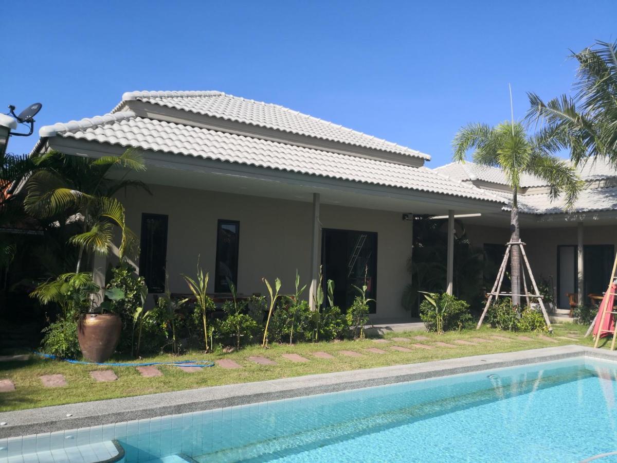 Tropical House​ Resort HHQ
