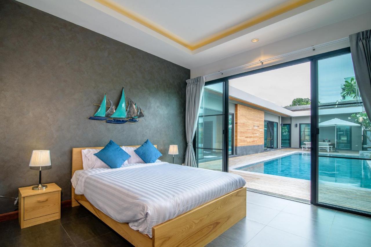 Seahouses Pool Villa Hua Hin