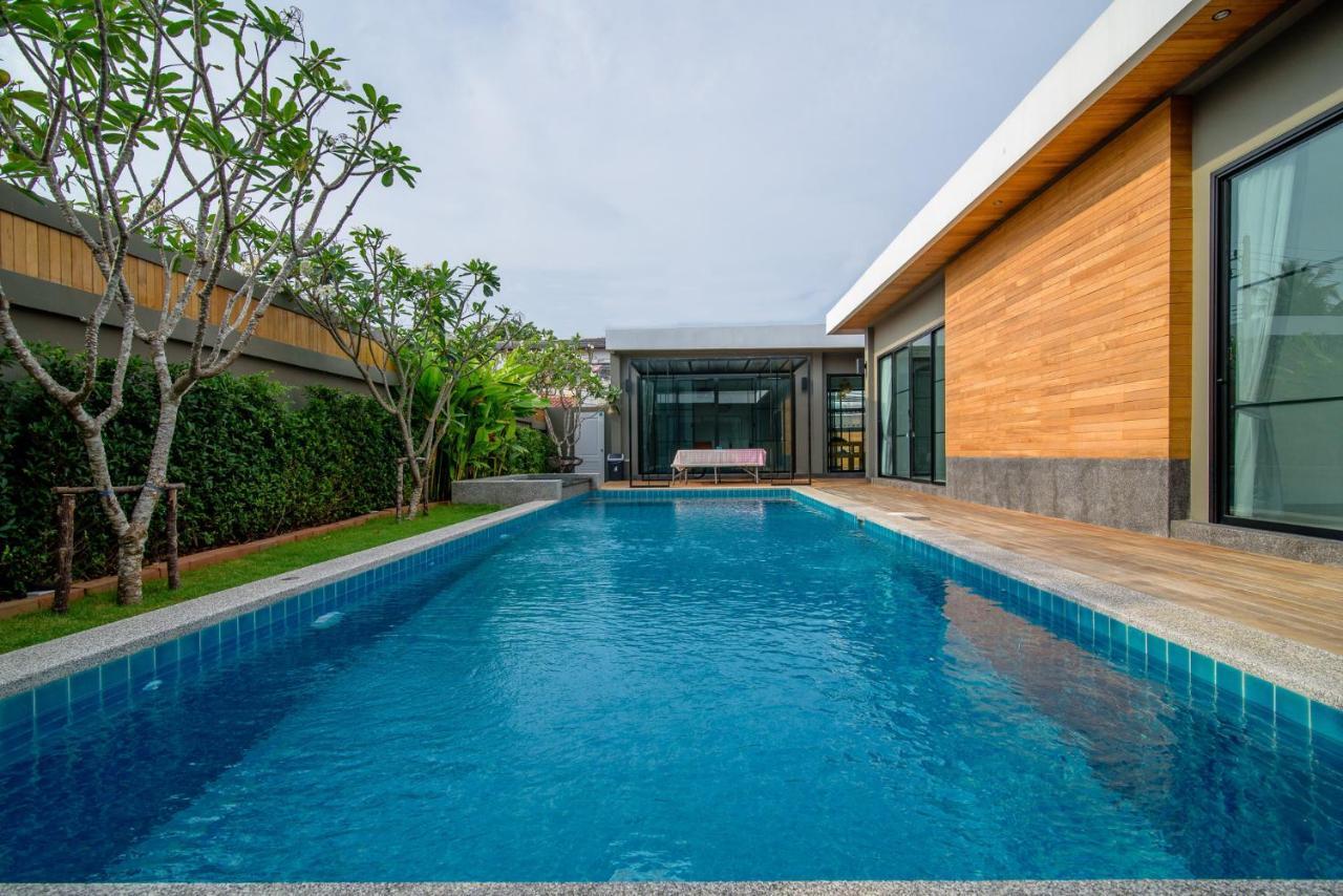 Seahouses Pool * Hua Hin